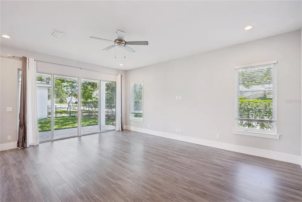 200 E GRANT STREET Orlando, FL 32806