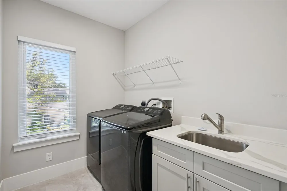 200 E GRANT STREET Orlando, FL 32806
