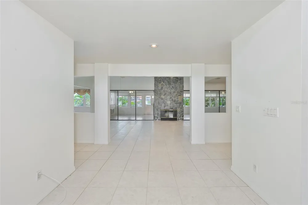 929 SYMPHONY ISLES BOULEVARD Apollo Beach, FL 33572