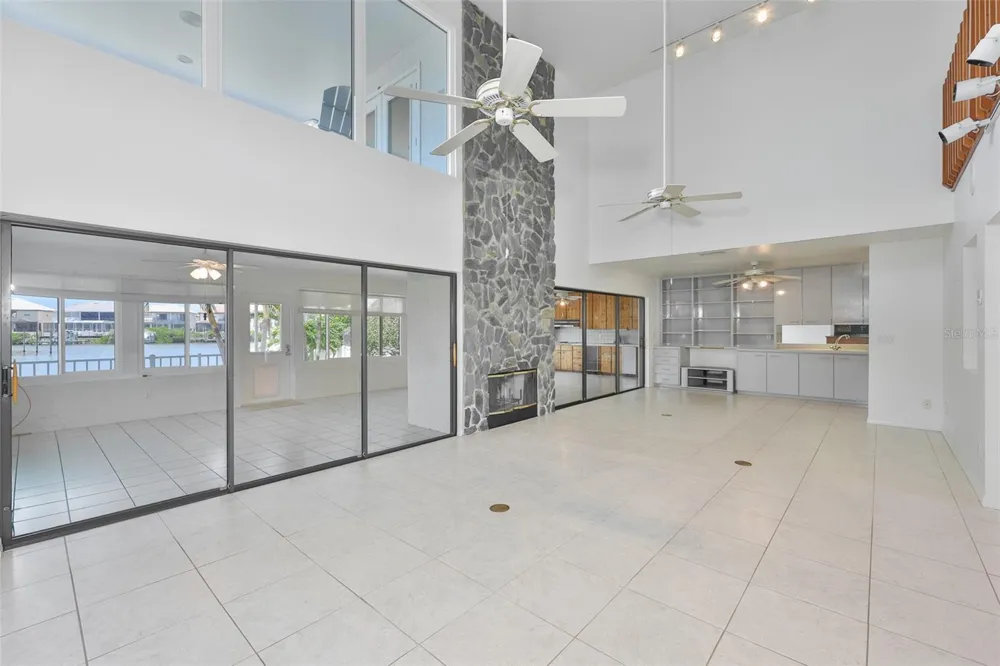 929 SYMPHONY ISLES BOULEVARD Apollo Beach, FL 33572
