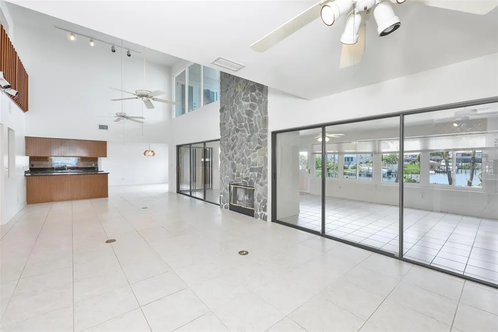 929 SYMPHONY ISLES BOULEVARD Apollo Beach, FL 33572