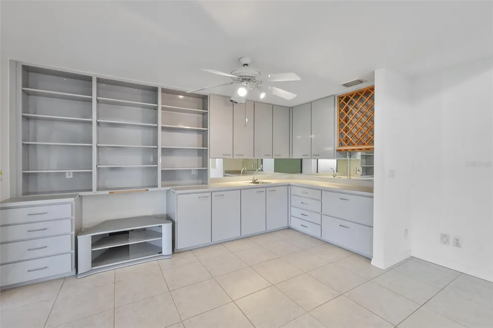 929 SYMPHONY ISLES BOULEVARD Apollo Beach, FL 33572