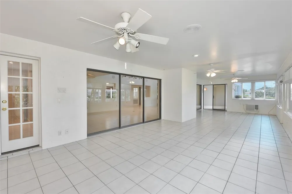 929 SYMPHONY ISLES BOULEVARD Apollo Beach, FL 33572