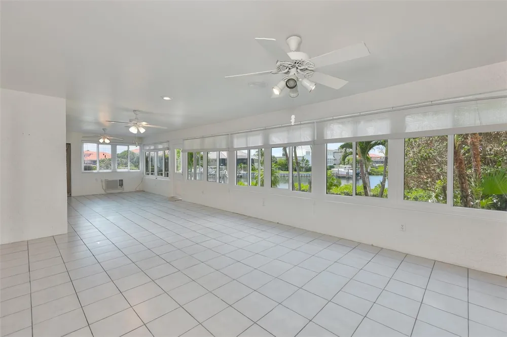 929 SYMPHONY ISLES BOULEVARD Apollo Beach, FL 33572