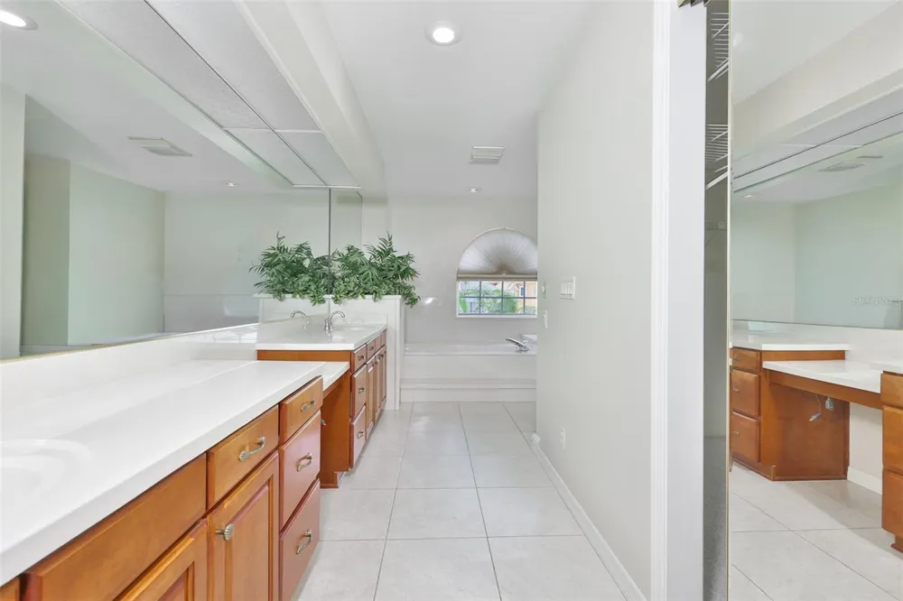 929 SYMPHONY ISLES BOULEVARD Apollo Beach, FL 33572