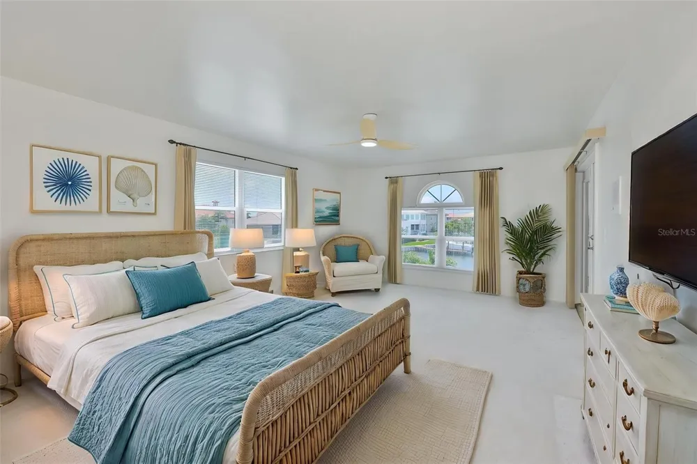 929 SYMPHONY ISLES BOULEVARD Apollo Beach, FL 33572