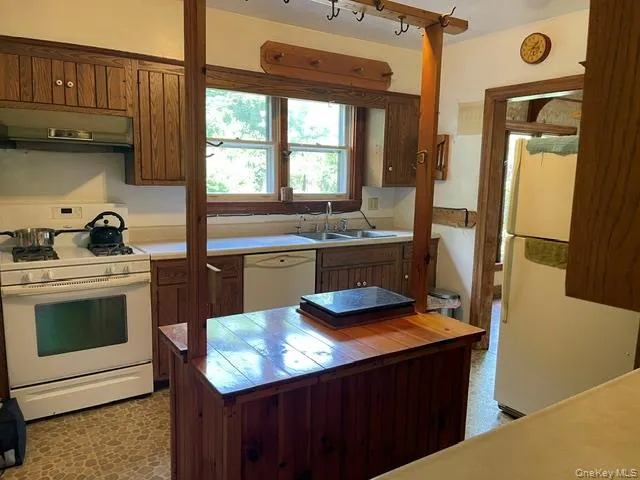 2228 State Route 203 Chatham, NY 12037