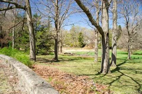 182 Tuxedo Road