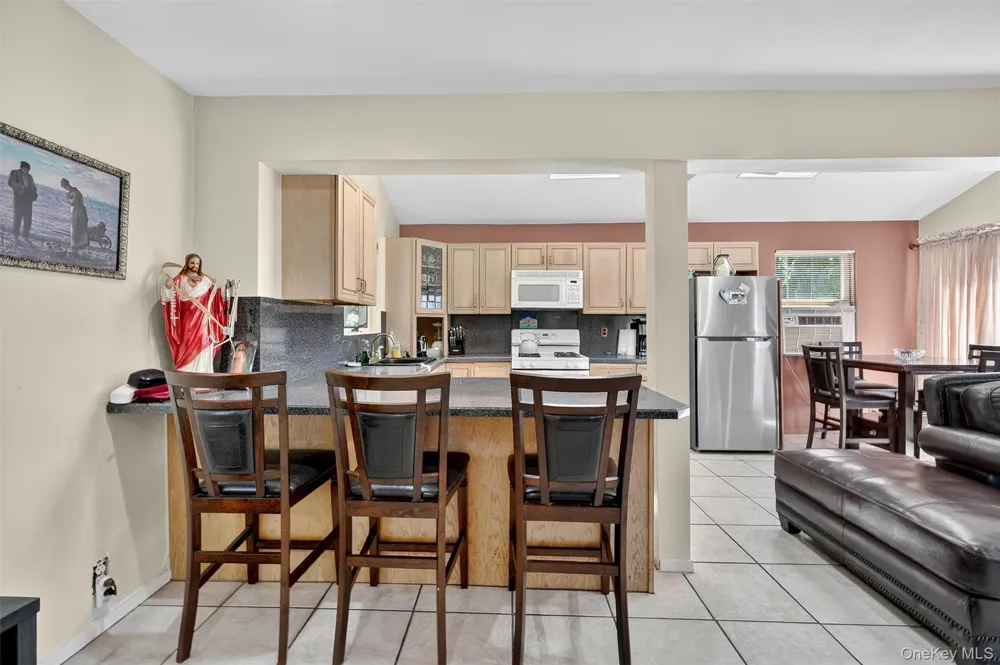 3384 Country Club Road Bronx, NY 10465