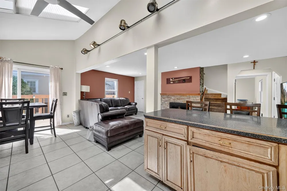 3384 Country Club Road Bronx, NY 10465