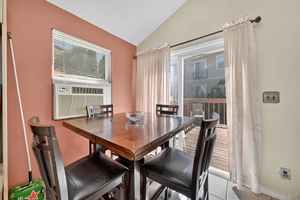 3384 Country Club Road Bronx, NY 10465