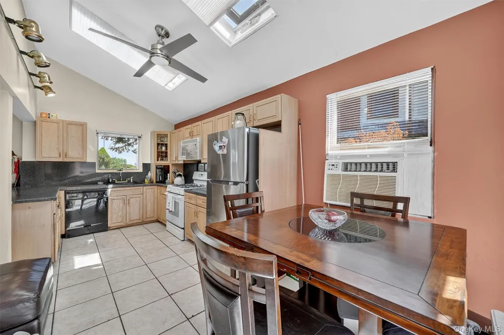 3384 Country Club Road Bronx, NY 10465