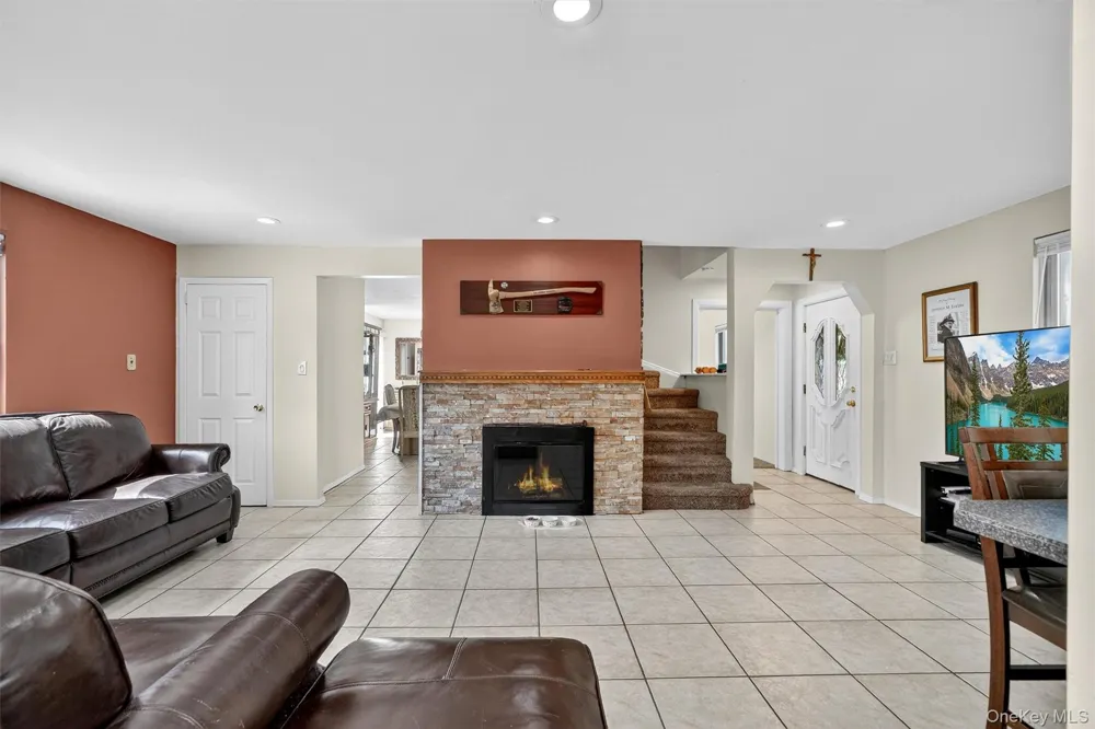 3384 Country Club Road Bronx, NY 10465