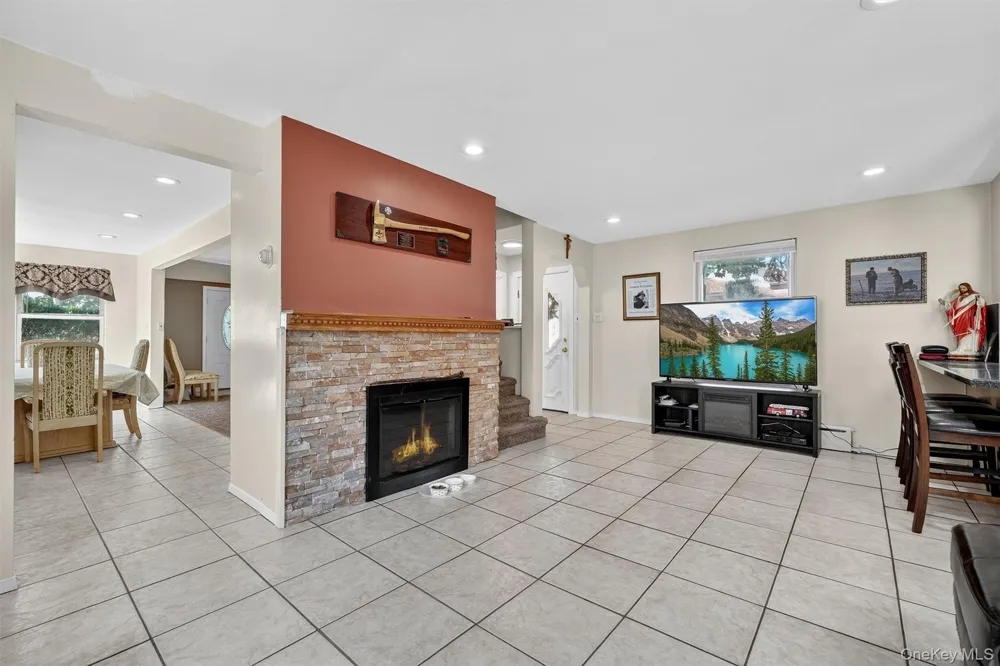 3384 Country Club Road Bronx, NY 10465