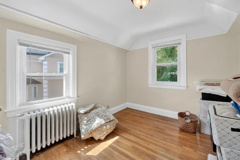 3384 Country Club Road Bronx, NY 10465