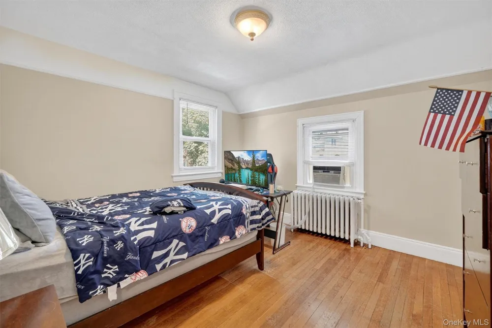 3384 Country Club Road Bronx, NY 10465