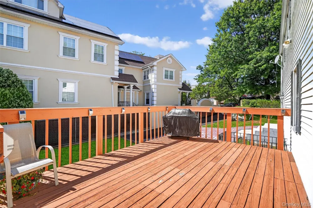 3384 Country Club Road Bronx, NY 10465