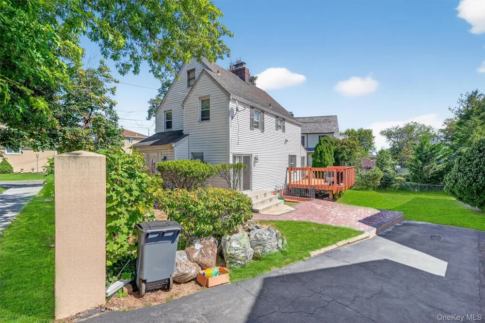 3384 Country Club Road Bronx, NY 10465