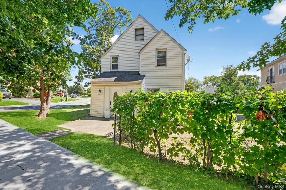 3384 Country Club Road Bronx, NY 10465