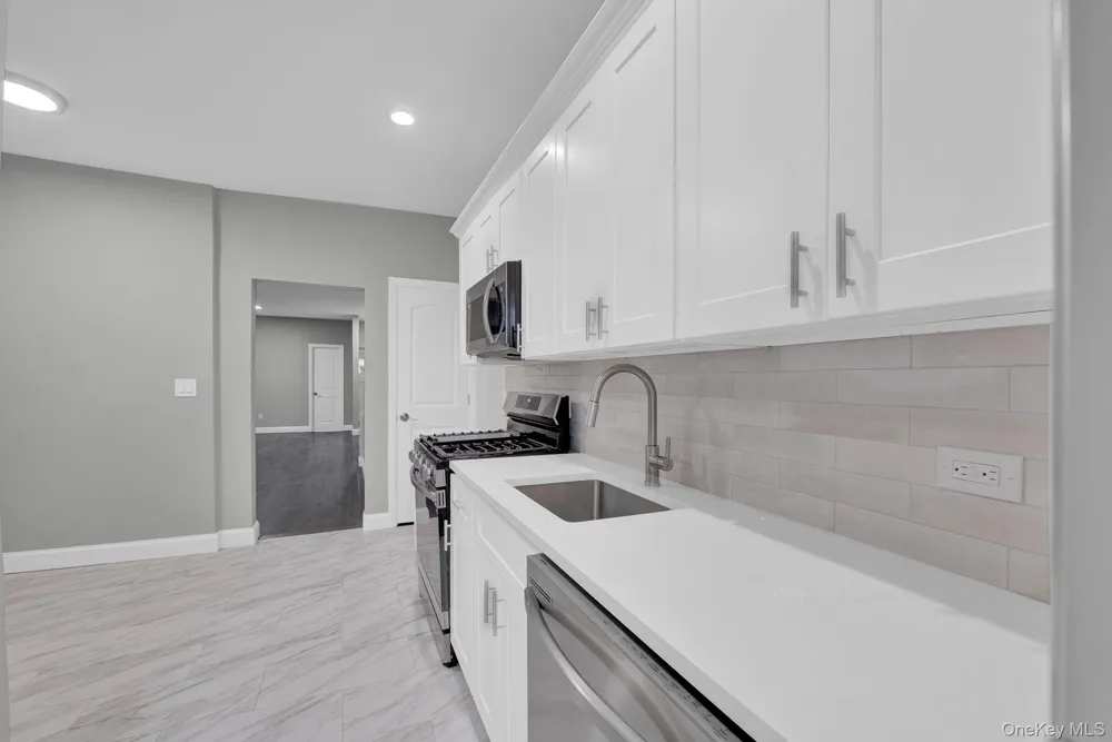 30-36 91st Street East Elmhurst, NY 11369