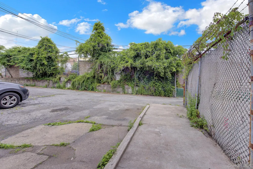30-36 91st Street East Elmhurst, NY 11369