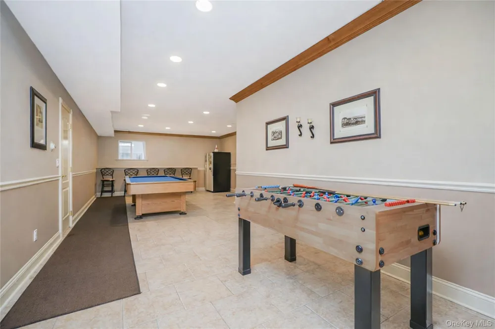 16 Diana Trail Staten Island, NY 10304