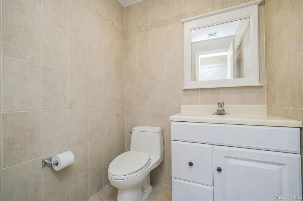 16 Diana Trail Staten Island, NY 10304