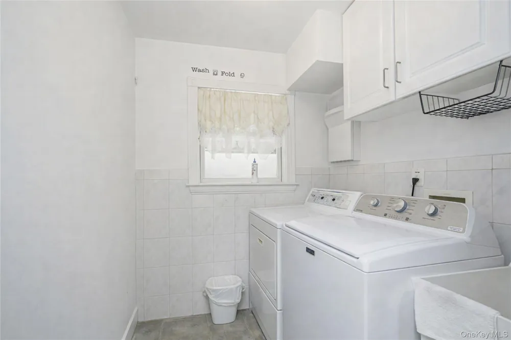 16 Diana Trail Staten Island, NY 10304