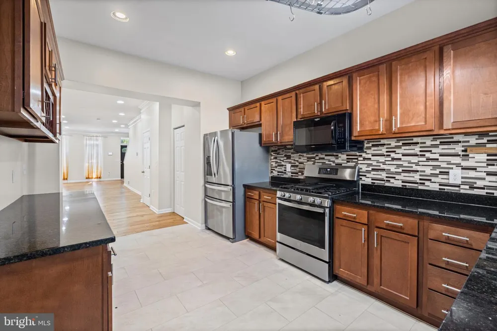 1027 BROADWAY Baltimore, MD 21205
