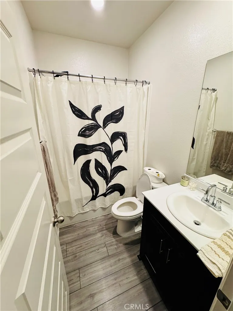 240 Lockhart West Covina, CA 91790