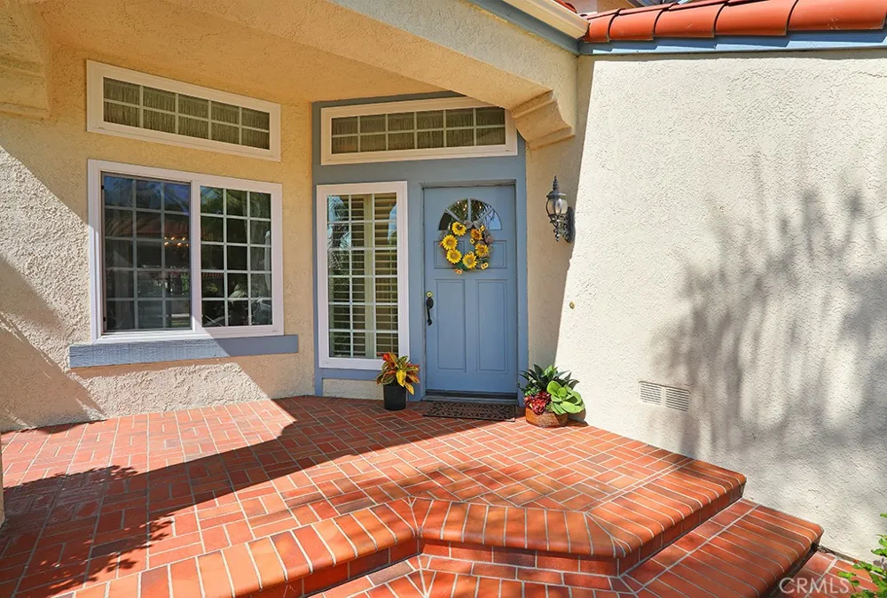 21171 Foxtail Mission Viejo, CA 92692