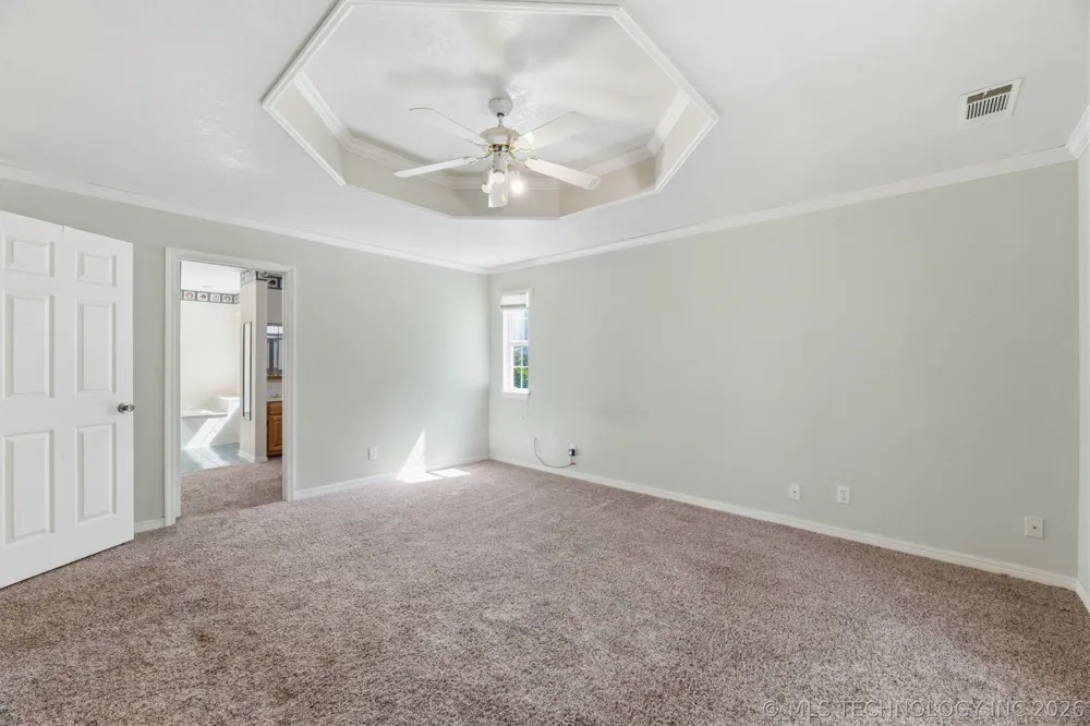 925 Woodview Drive Skiatook, OK 74070