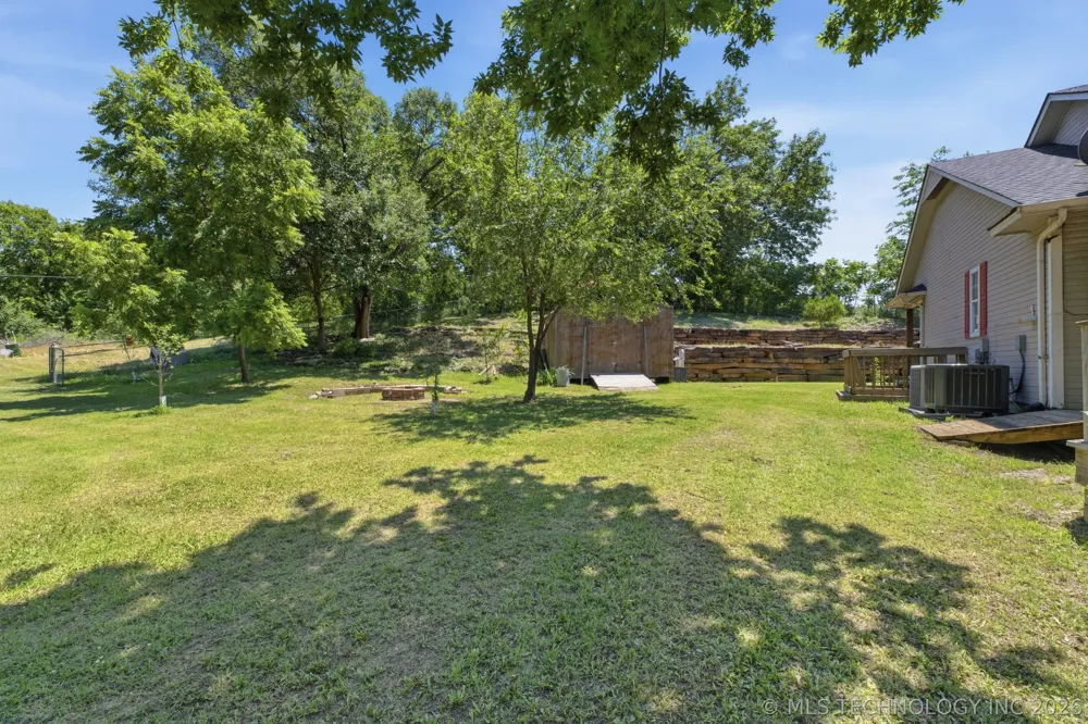 925 Woodview Drive Skiatook, OK 74070