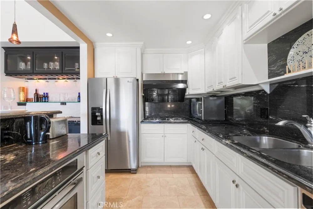 2326 Vista Hogar Newport Beach, CA 92660