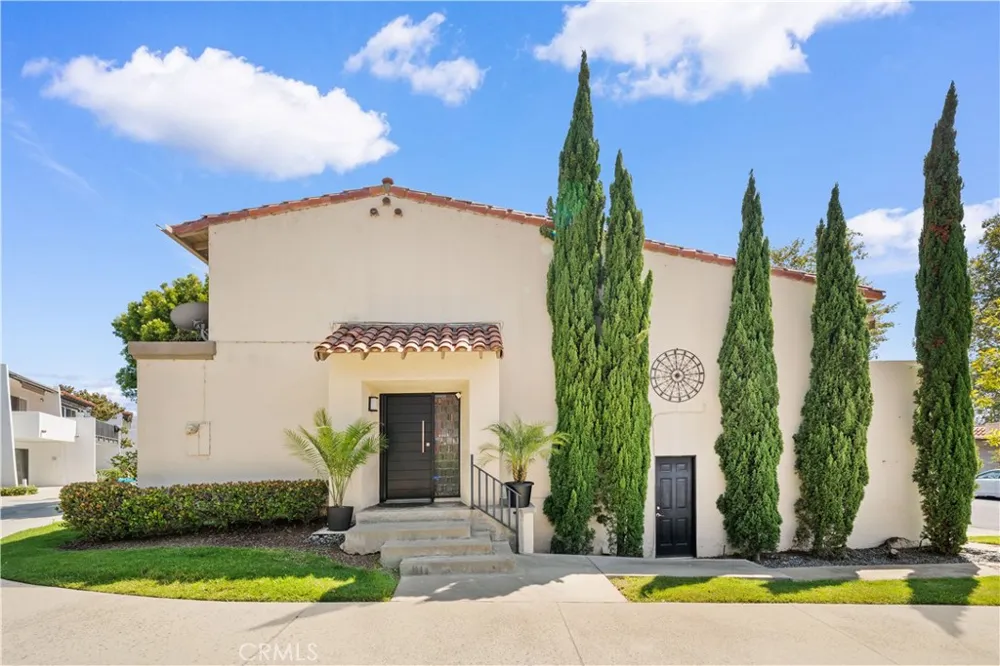 2326 Vista Hogar Newport Beach, CA 92660
