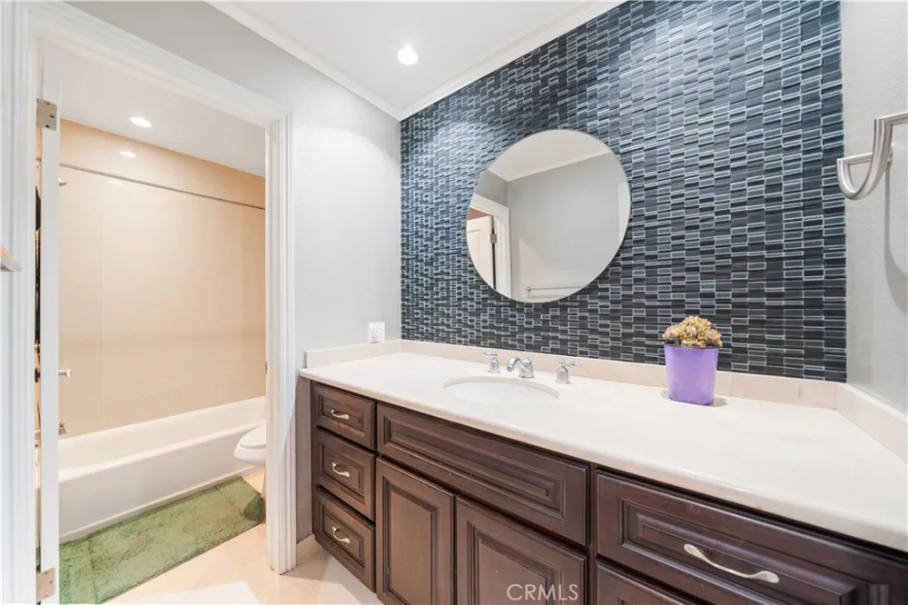 2326 Vista Hogar Newport Beach, CA 92660