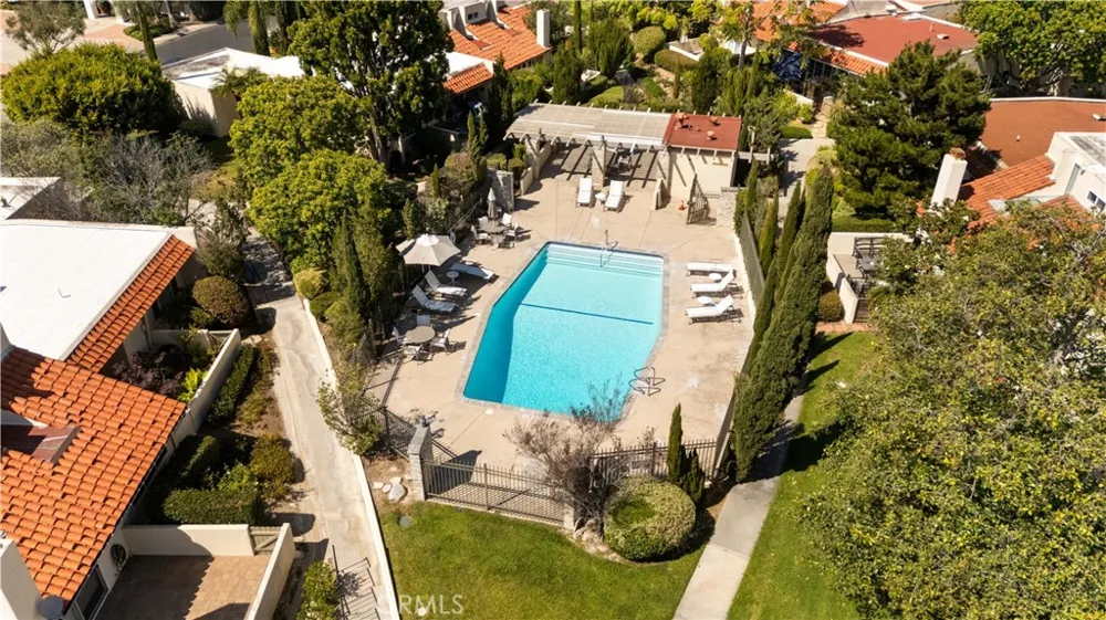 2326 Vista Hogar Newport Beach, CA 92660