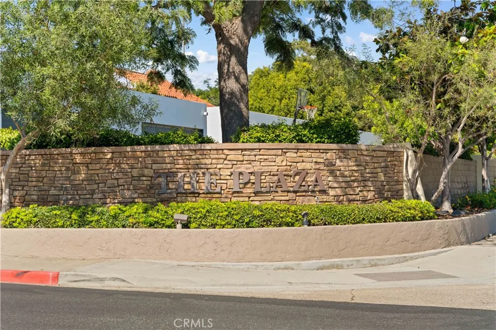 2326 Vista Hogar Newport Beach, CA 92660