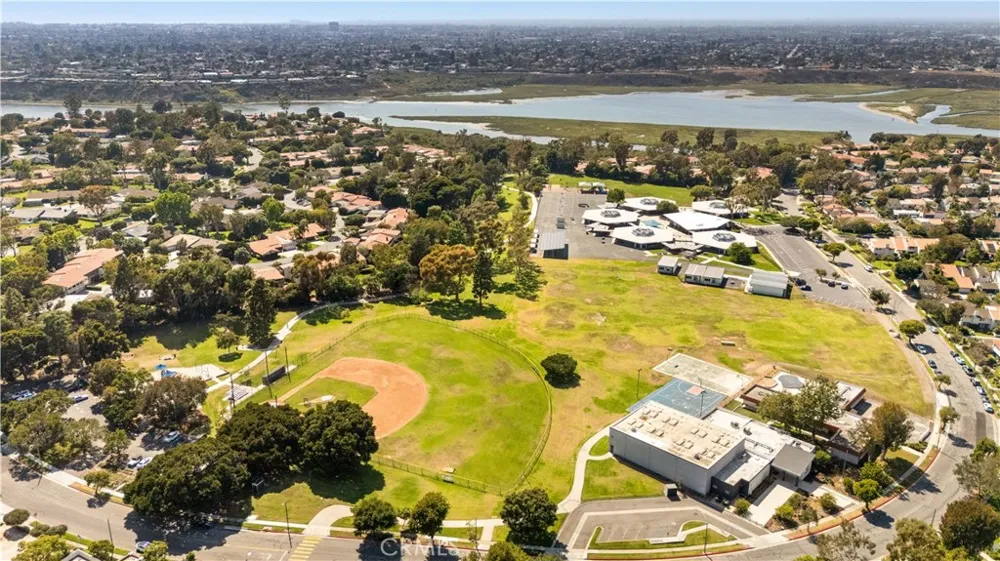 2326 Vista Hogar Newport Beach, CA 92660