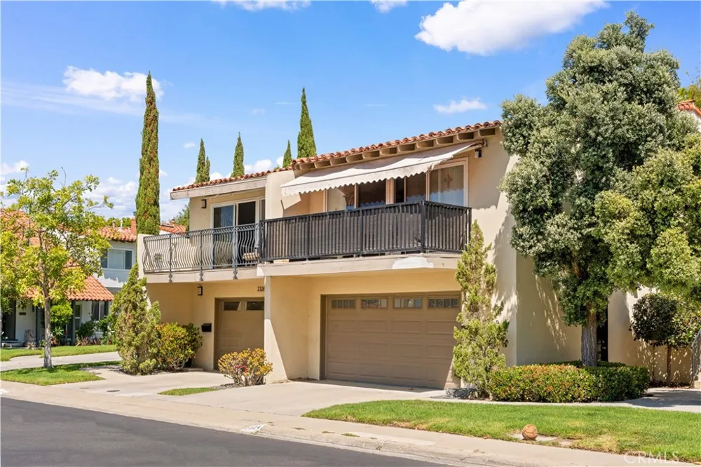 2326 Vista Hogar Newport Beach, CA 92660