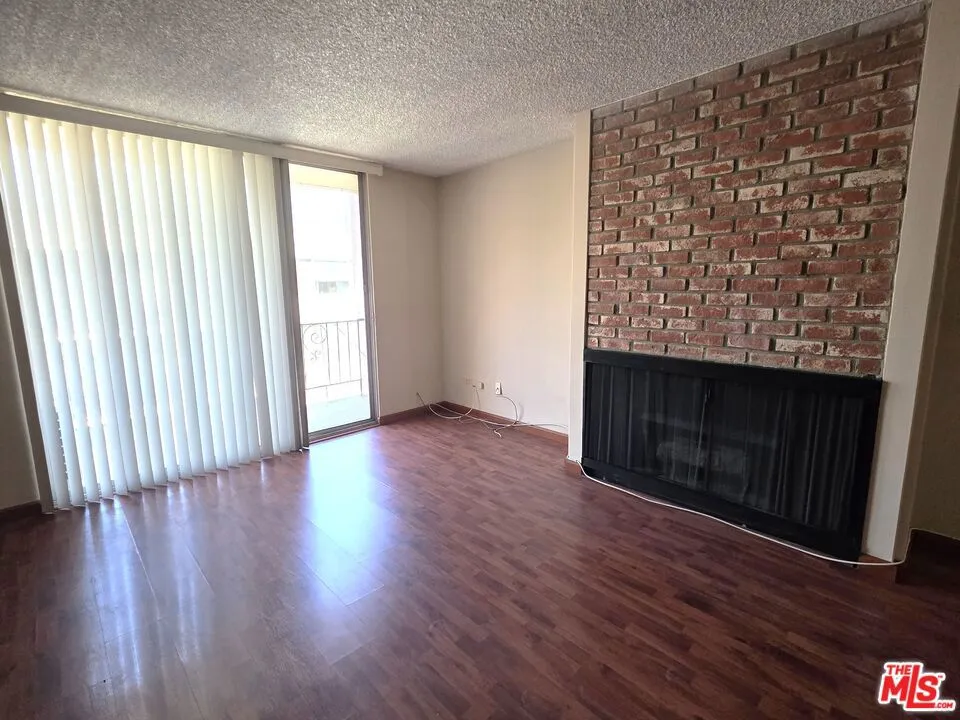 421 S La Fayette Park Place #712 Los Angeles, CA 90057