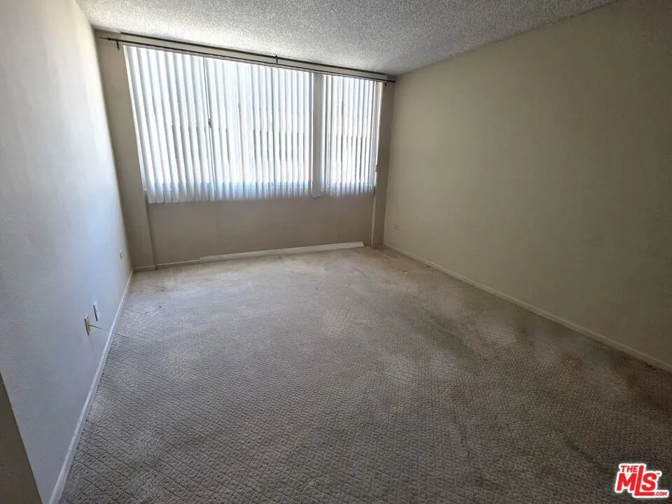 421 S La Fayette Park Place #712 Los Angeles, CA 90057