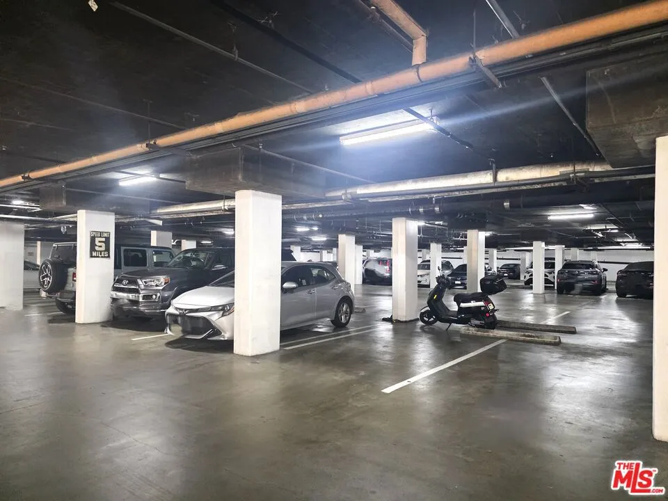 421 S La Fayette Park Place #712 Los Angeles, CA 90057