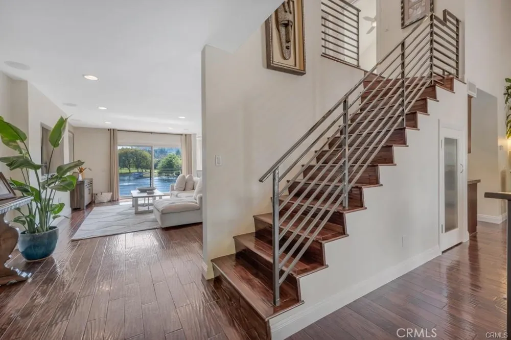 4645 Park Mirasol Calabasas, CA 91302