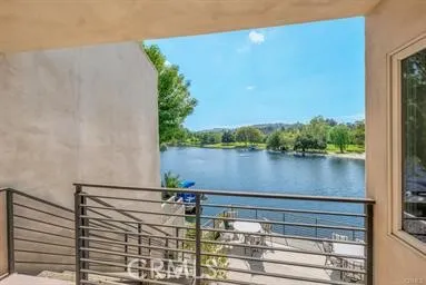 4645 Park Mirasol Calabasas, CA 91302