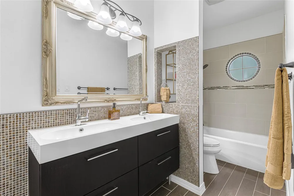 4144 Greystone Way #101 Sugar Land, TX 77479