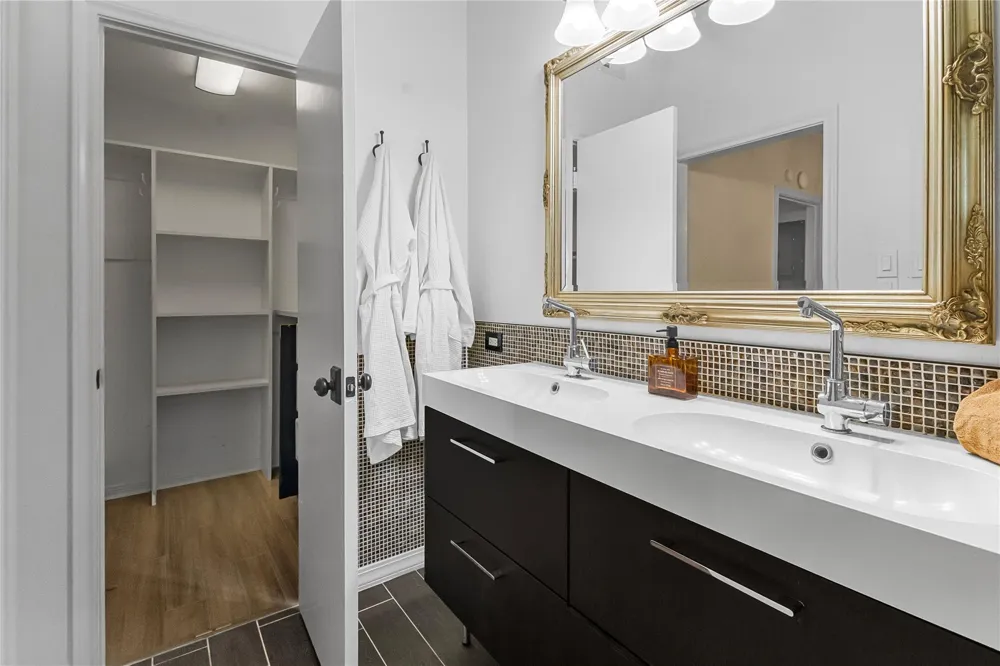 4144 Greystone Way #101 Sugar Land, TX 77479