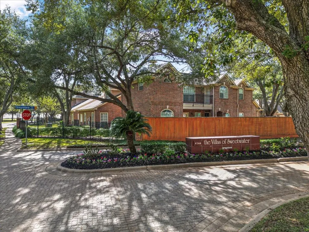 4144 Greystone Way #101 Sugar Land, TX 77479