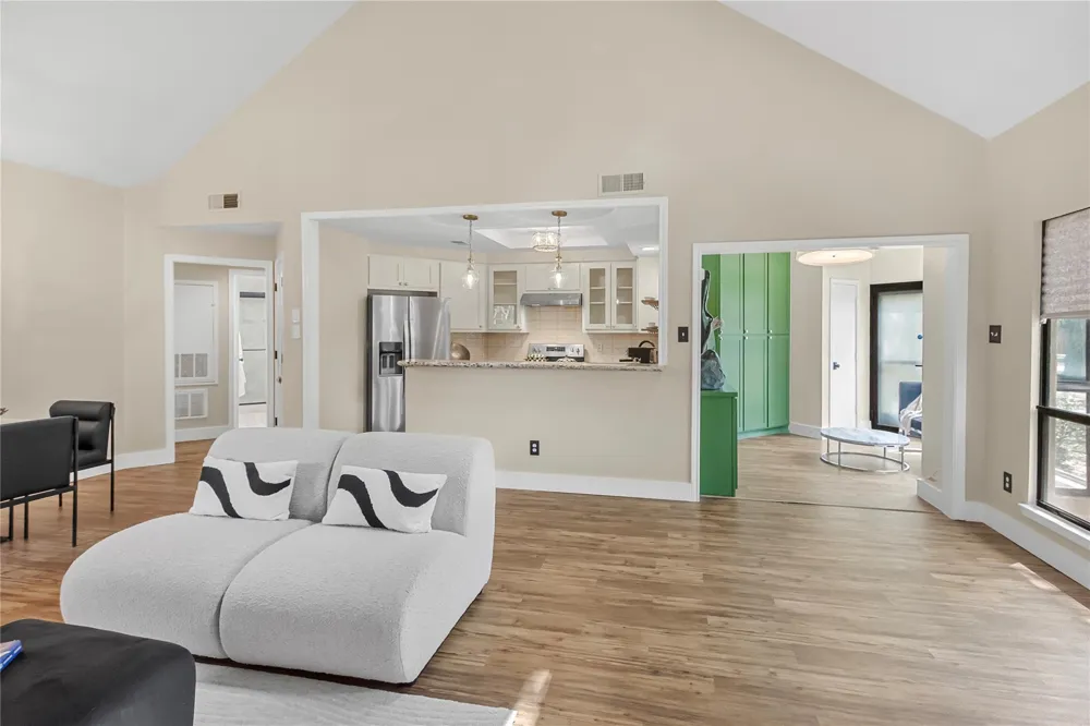 4144 Greystone Way #101 Sugar Land, TX 77479