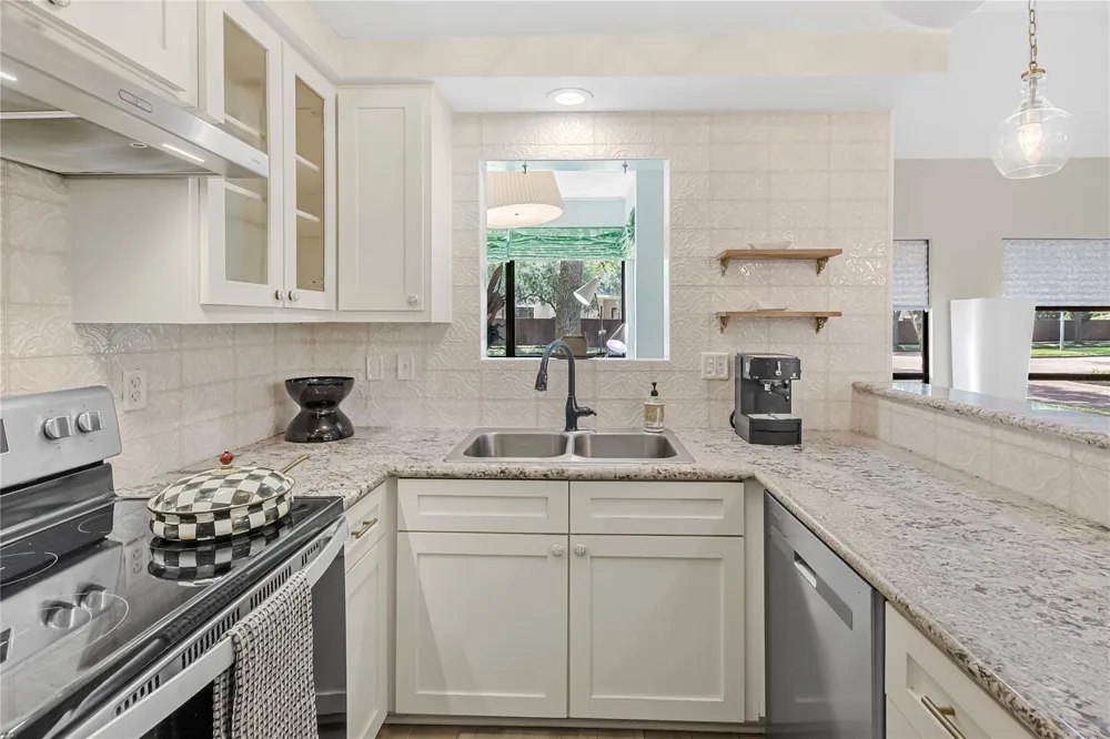 4144 Greystone Way #101 Sugar Land, TX 77479